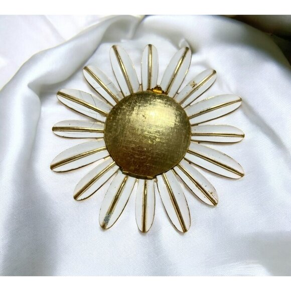 VTG Avon Gold & White Enamel Daisy Flower Brooch Pin Hidden Perfume Center - Picture 6 of 8